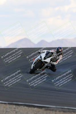 media/Oct-03-2022-Moto Forza (Mon) [[5f077a3730]]/Intermediate Group/Session 5 (Turn 12)/